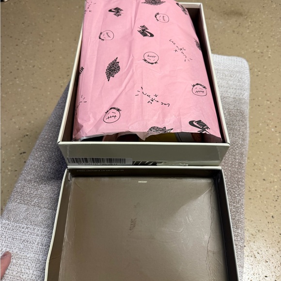 Nike Air Jordan Low Cactus Jack Reps - Picture 6 of 7